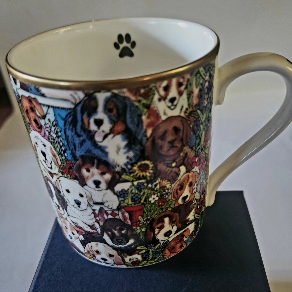 Halcyon Days Collectible Mug - 100% Bone china gilded with 24ct gold